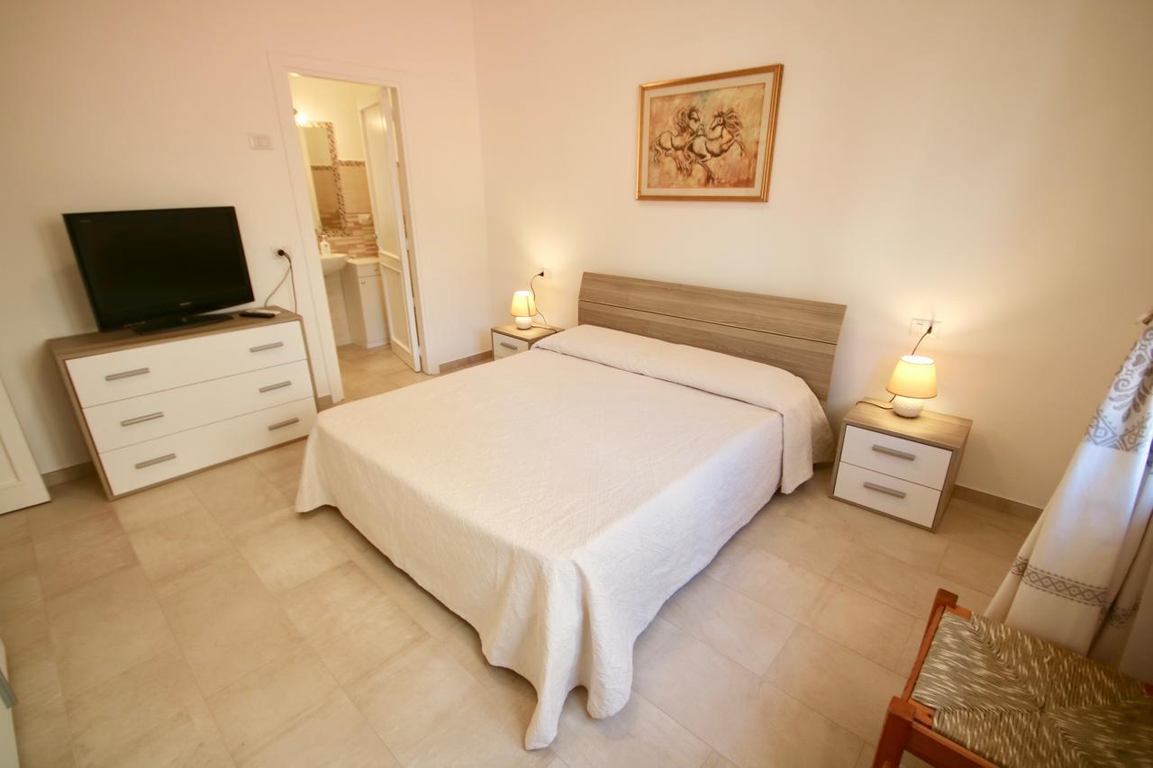 Casa Degli Ospiti Hotel Olbia Exterior foto