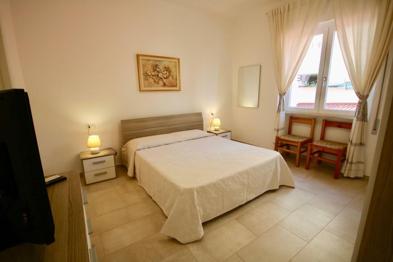 Casa Degli Ospiti Hotel Olbia Exterior foto